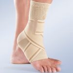 Meia Elástica tornozelo com banda cruzada bege - ORLIMAN TOBISIL